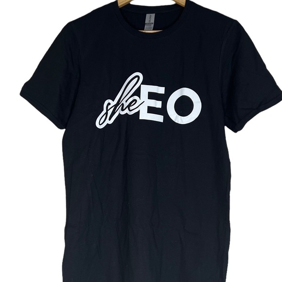 SheEO graphic t-shirt - Picture 1 of 1